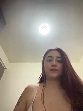 EsmeraldaNaim webcam