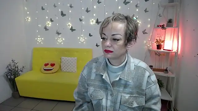 NikaMayu webcam