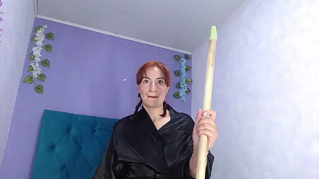 alorena_megancm webcam