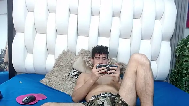 aaron_jones_1 webcam