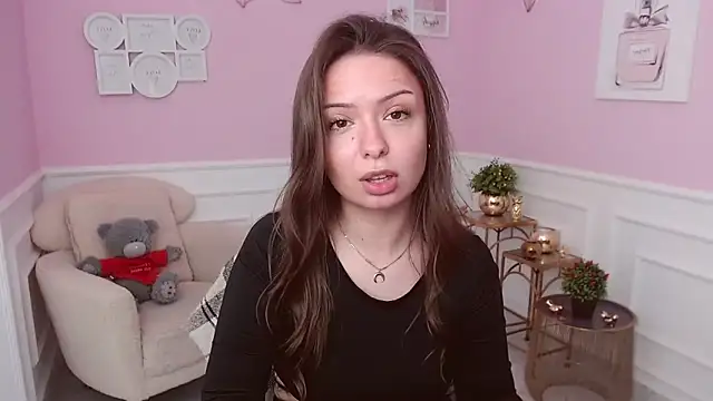 LucySkilar webcam
