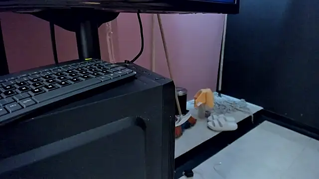 MahlaKhalifa webcam