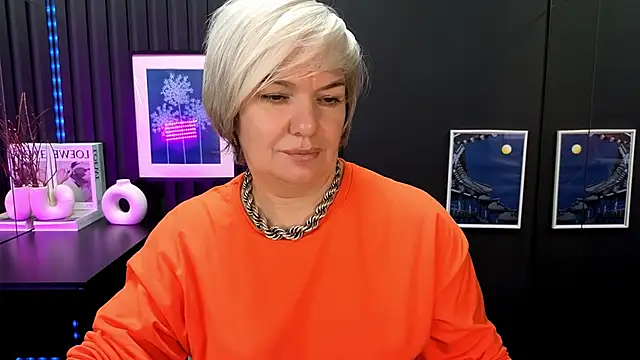 CarmenSoft live sex cam
