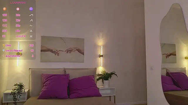 Lina_Glow webcam