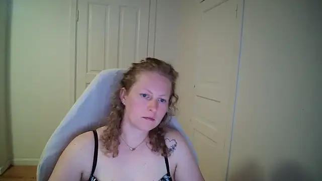 Girlnina-1995 webcam