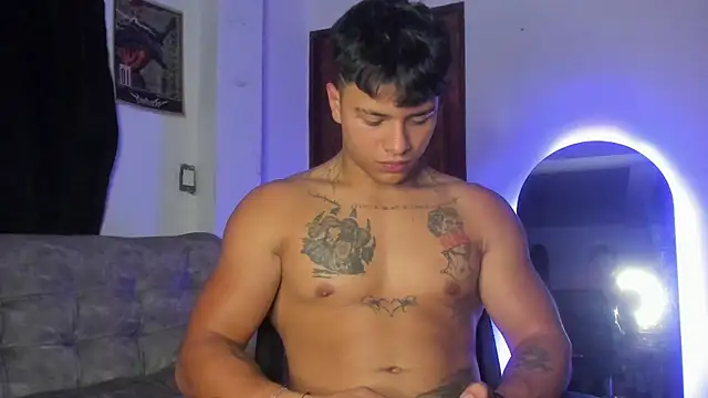 Dominic_Biker__ webcam