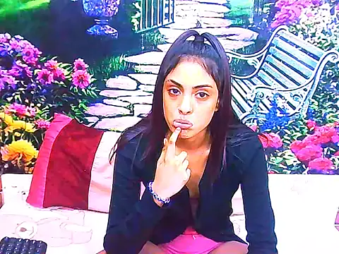 IndianPretty14u2Luv webcam