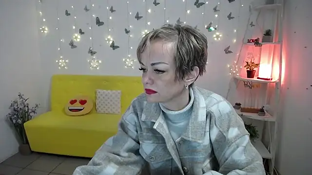 NikaMayu webcam