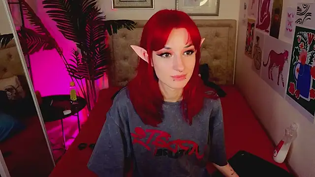 GinaSpicey webcam