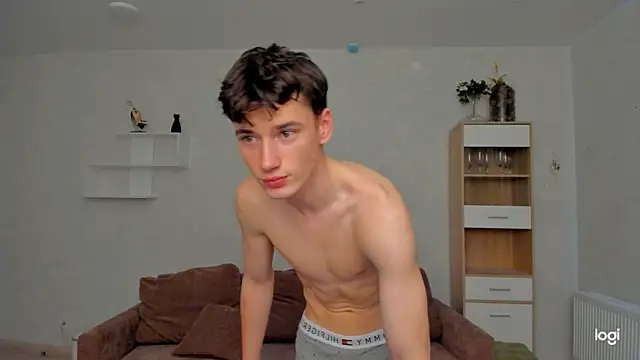 max_foks_ (M twink) - #bisexuals #brunettes #cam2cam #ejaculation #erotic-dance #flexing #hd #kissing #massage #masturbation #middle-priced-privates #muscular #oil-show #recordable-privates #recordable-publics #small-audience #striptease #twinks #white #yoga