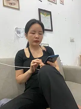 Ivy_Trix2 webcam