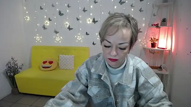 NikaMayu webcam