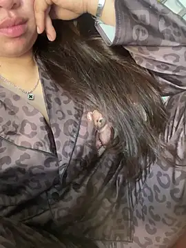 nhung584 - Nhung584's free webcam - UK Sex Cams