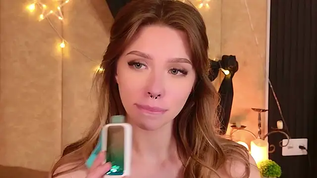 Sierra_Fane webcam