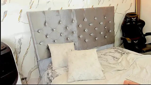 vanessa_saquirt webcam