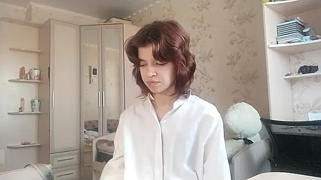 LowkeyIndigo webcam