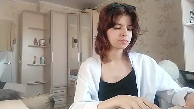 LowkeyIndigo webcam