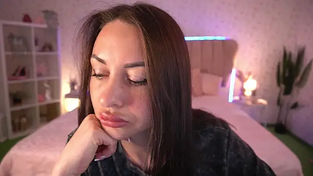 KristiiMax webcam