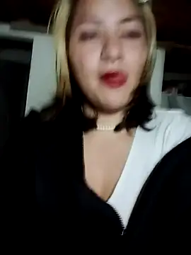 Webcam Model (HannaJonnes_)  is live.Free join now!