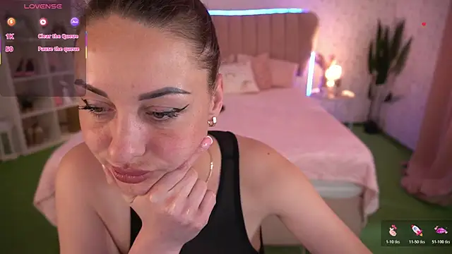 KristiiMax webcam