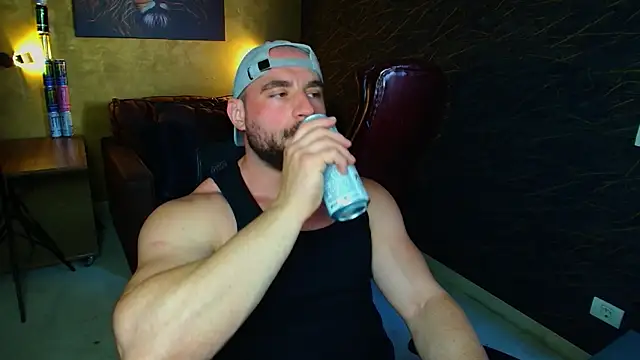 AdamJamesonn webcam