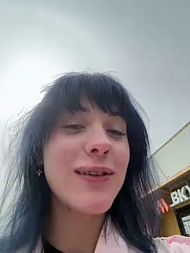 Only_April webcam