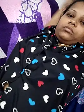 sweetqueen143 webcam