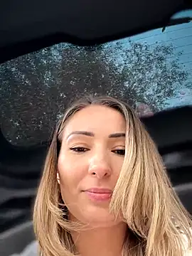 Wonder_Kari webcam