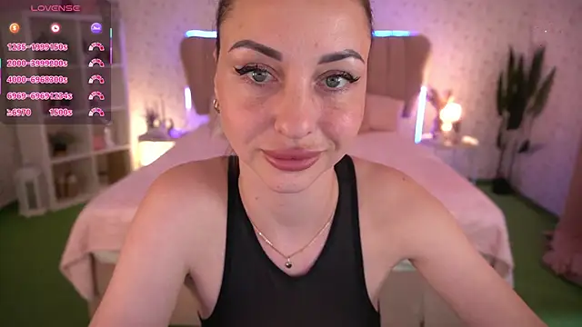 KristiiMax webcam