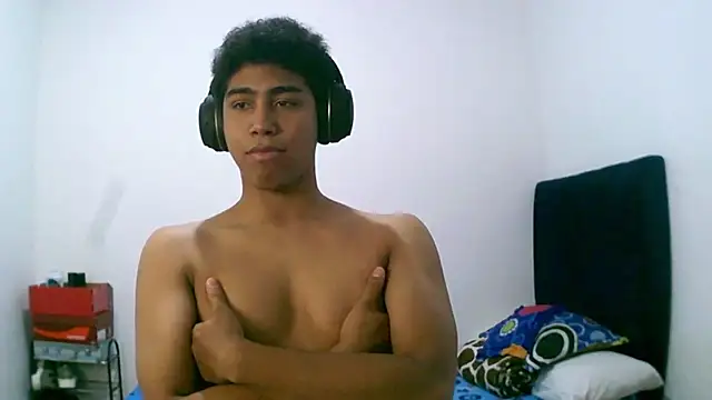 joused_dominic webcam