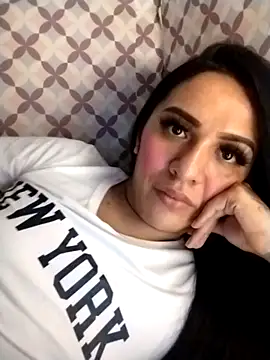 Yourbabyshane webcam