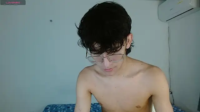 noah_millerx webcam