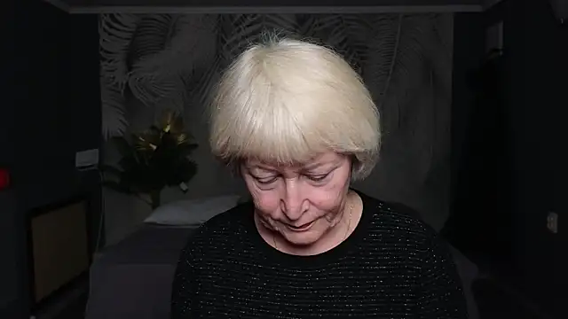 Zuri_Zodiac webcam
