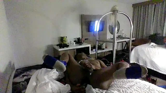 Dicksee_Left webcam