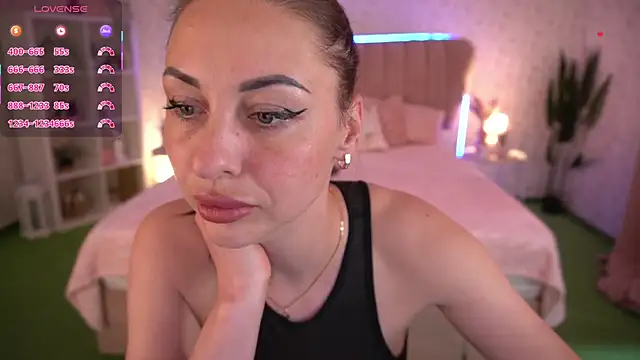 KristiiMax webcam