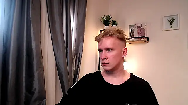 AlexxSweet live sex cam