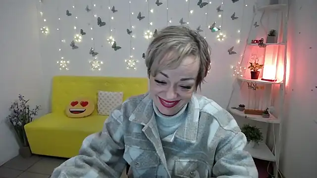 NikaMayu webcam