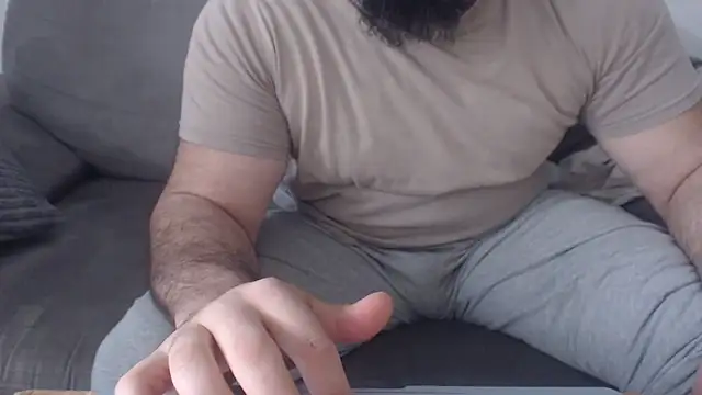hugemachohandsome webcam