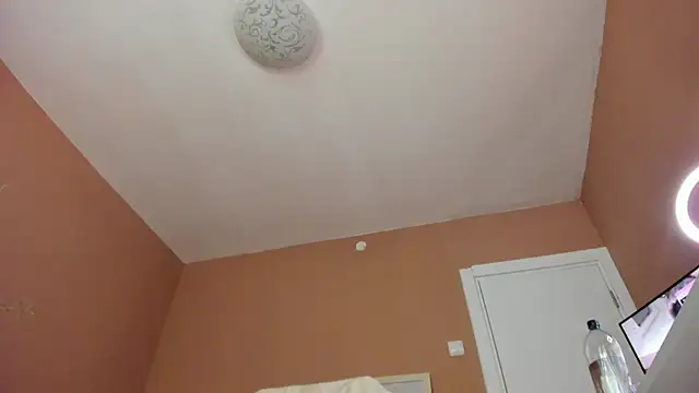 KaylaLaine webcam