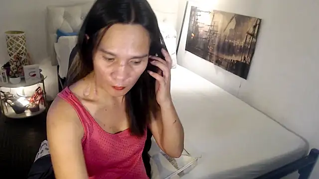 NinaDOM4CUM webcam
