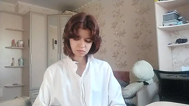 LowkeyIndigo webcam