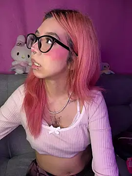 Webcam Model (Valen-Foxx1)  is live.Free join now!