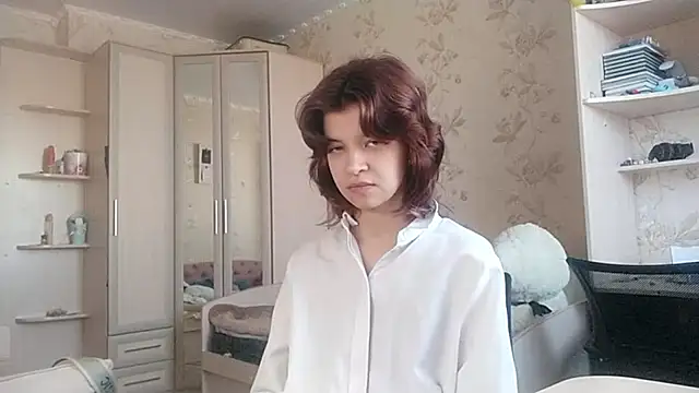 LowkeyIndigo webcam