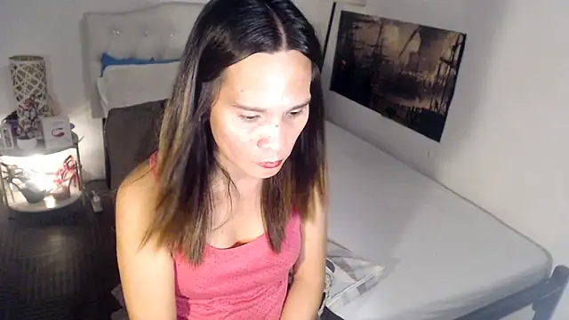 NinaDOM4CUM webcam