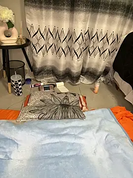 Nicole_bash webcam