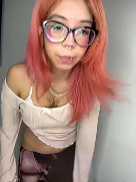 Valen-Foxx1 webcam