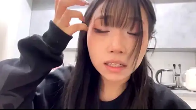 SweetMiaXO webcam
