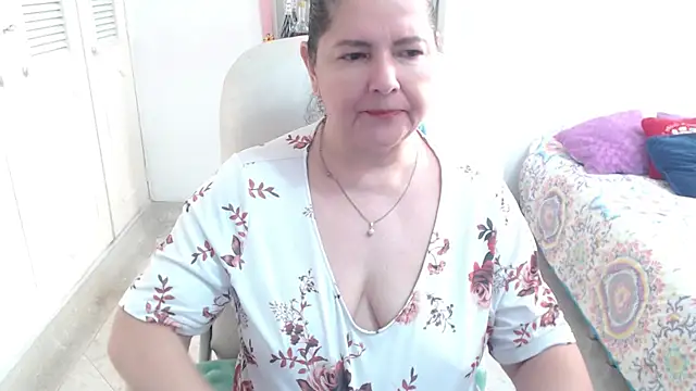 leonela_69 webcam