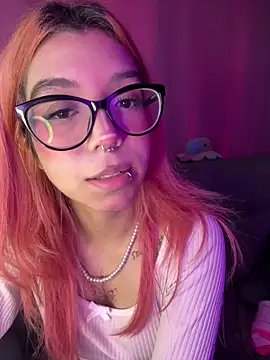 Valen-Foxx1 webcam
