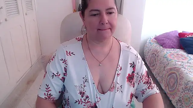 leonela_69 webcam